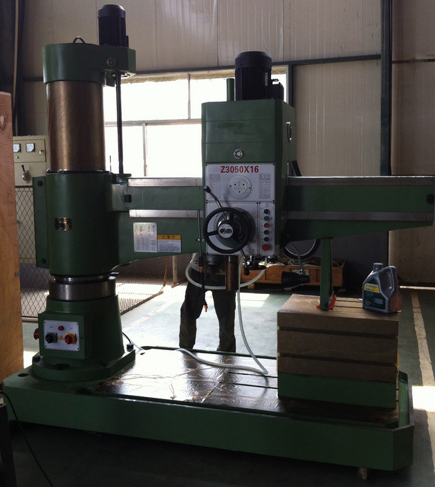 滕州博創(chuàng)數(shù)控機(jī)床廠 專業(yè)提供Z3063液壓搖臂鉆床，廠家直銷，價(jià)格實(shí)惠